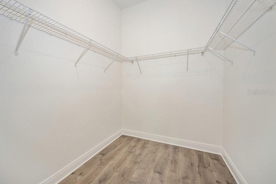 For Rent: $5,600 (5 beds, 3 baths, 3076 Square Feet)