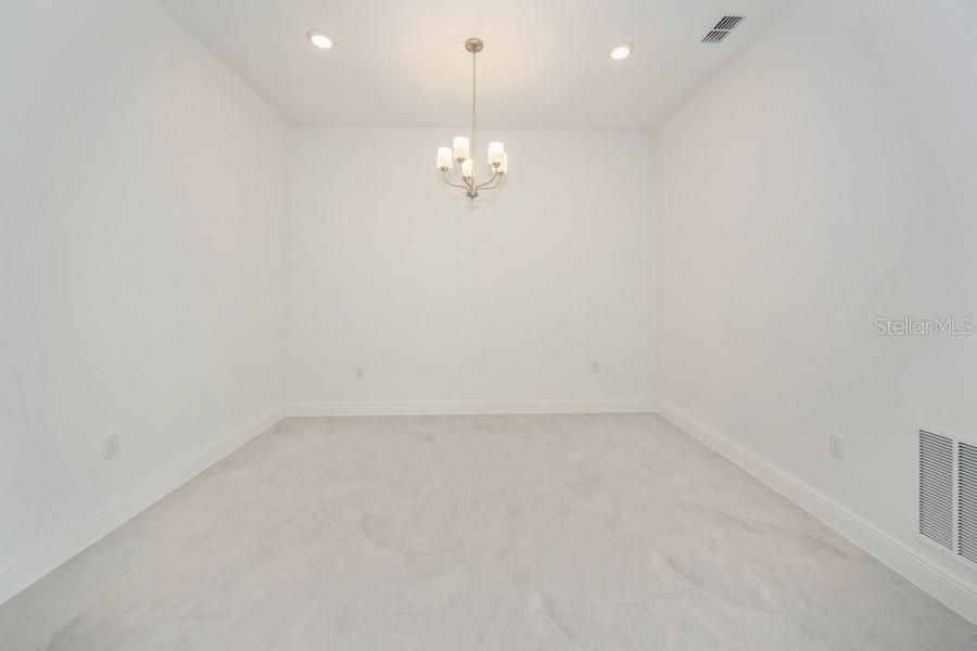 For Rent: $5,600 (5 beds, 3 baths, 3076 Square Feet)