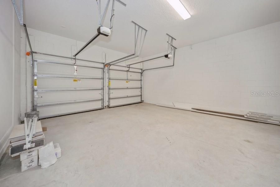 For Rent: $5,600 (5 beds, 3 baths, 3076 Square Feet)