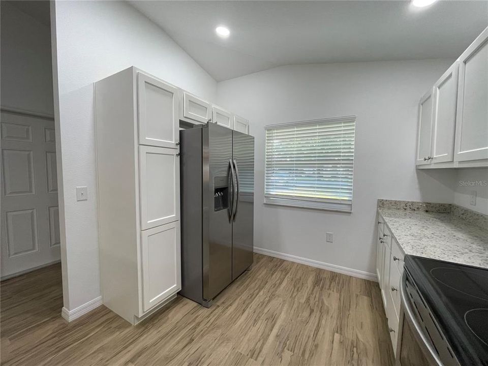 For Rent: $1,700 (3 beds, 2 baths, 1274 Square Feet)