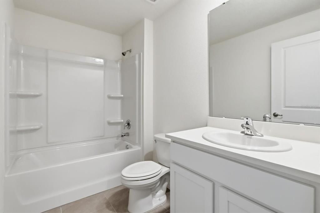 For Rent: $2,100 (4 beds, 2 baths, 1827 Square Feet)