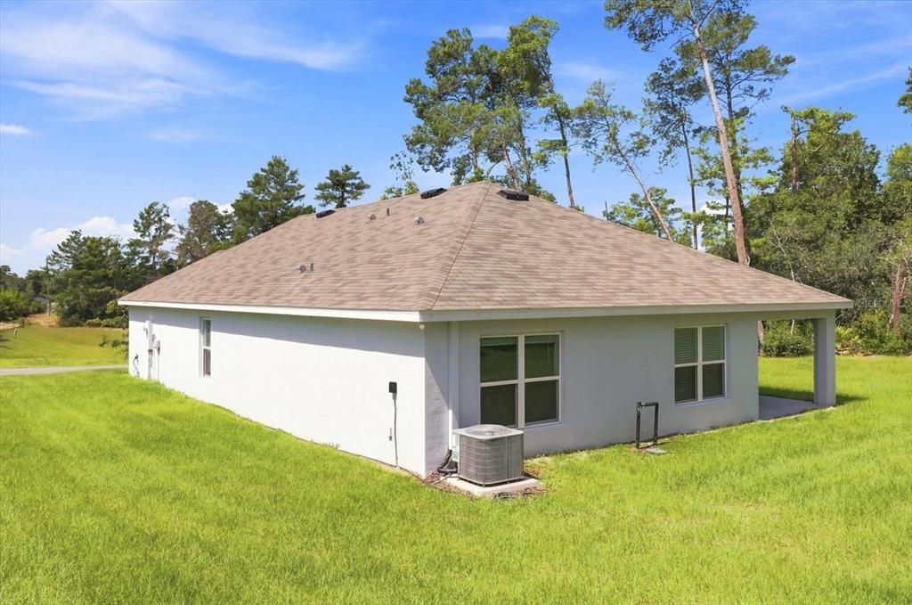 For Rent: $2,100 (4 beds, 2 baths, 1827 Square Feet)