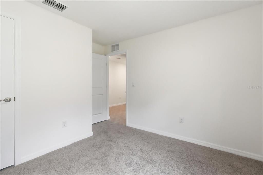 For Rent: $2,100 (4 beds, 2 baths, 1827 Square Feet)