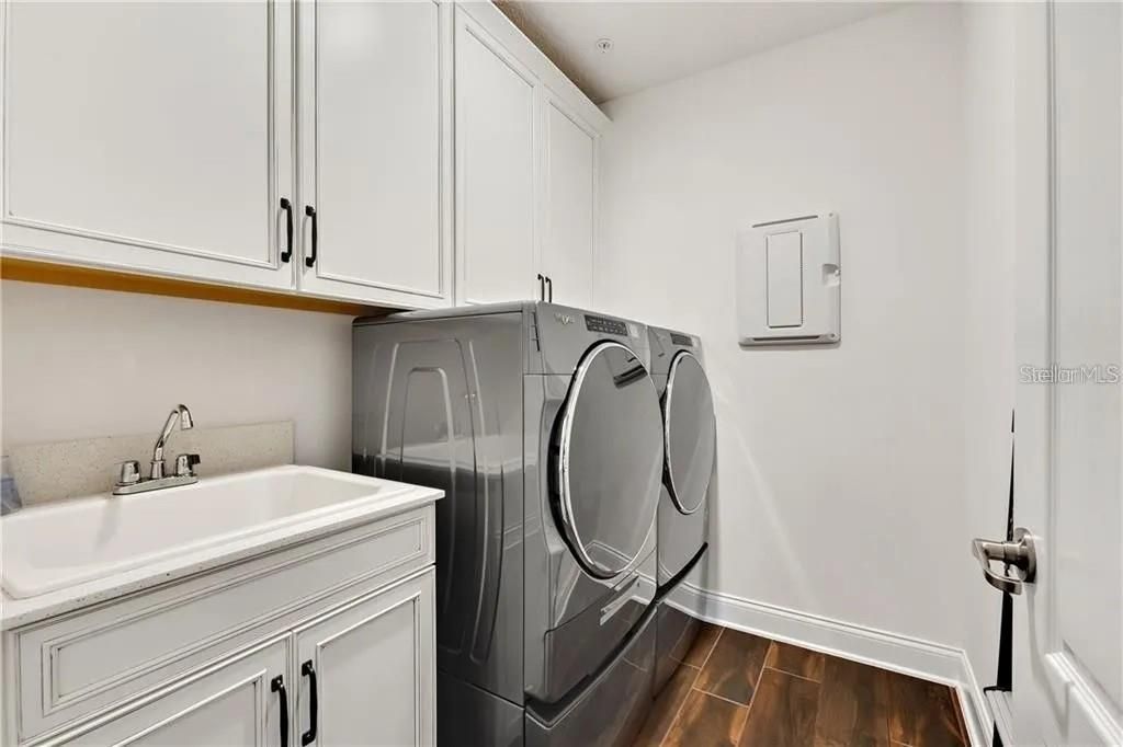 For Rent: $4,000 (3 beds, 2 baths, 1567 Square Feet)