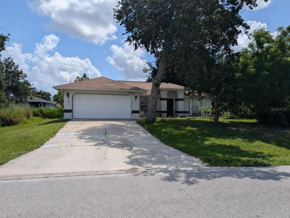 For Sale: $269,000 (3 beds, 2 baths, 1390 Square Feet)
