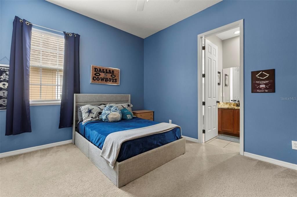For Sale: $659,000 (4 beds, 3 baths, 2744 Square Feet)