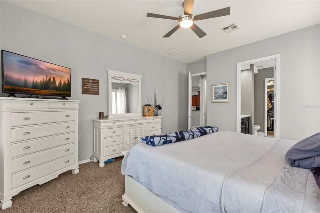 For Sale: $659,000 (4 beds, 3 baths, 2744 Square Feet)
