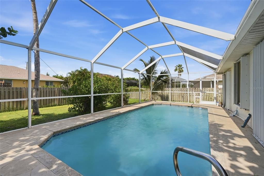 For Sale: $359,900 (3 beds, 2 baths, 1516 Square Feet)