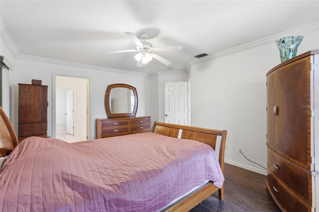 For Sale: $359,900 (3 beds, 2 baths, 1516 Square Feet)