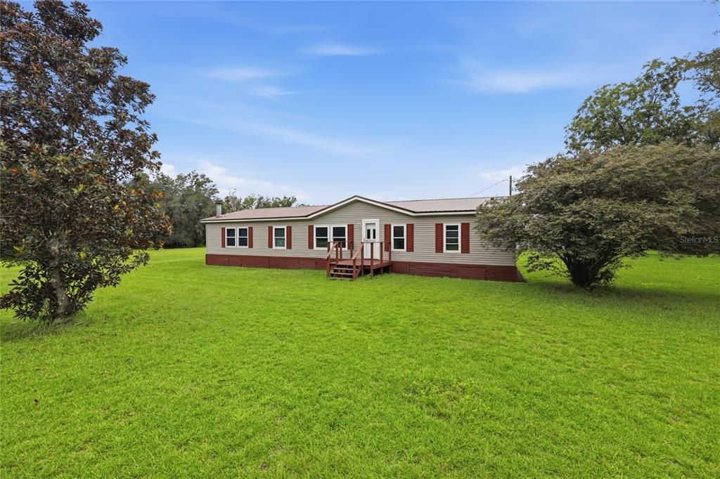 For Sale: $1,100,000 (3 beds, 2 baths, 1782 Square Feet)