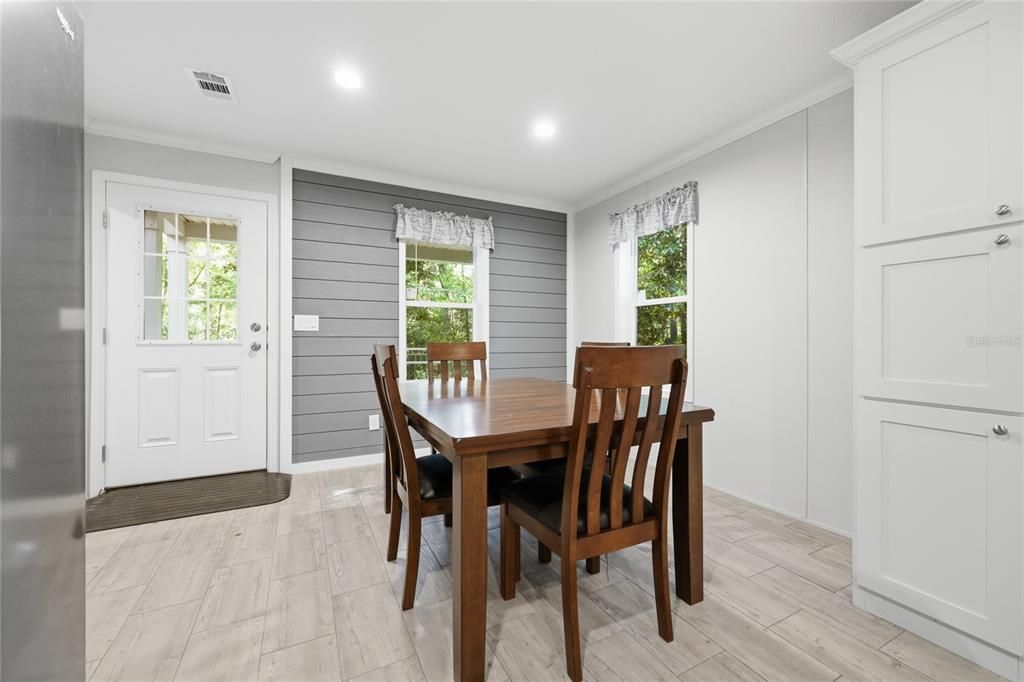 For Sale: $1,100,000 (3 beds, 2 baths, 1782 Square Feet)