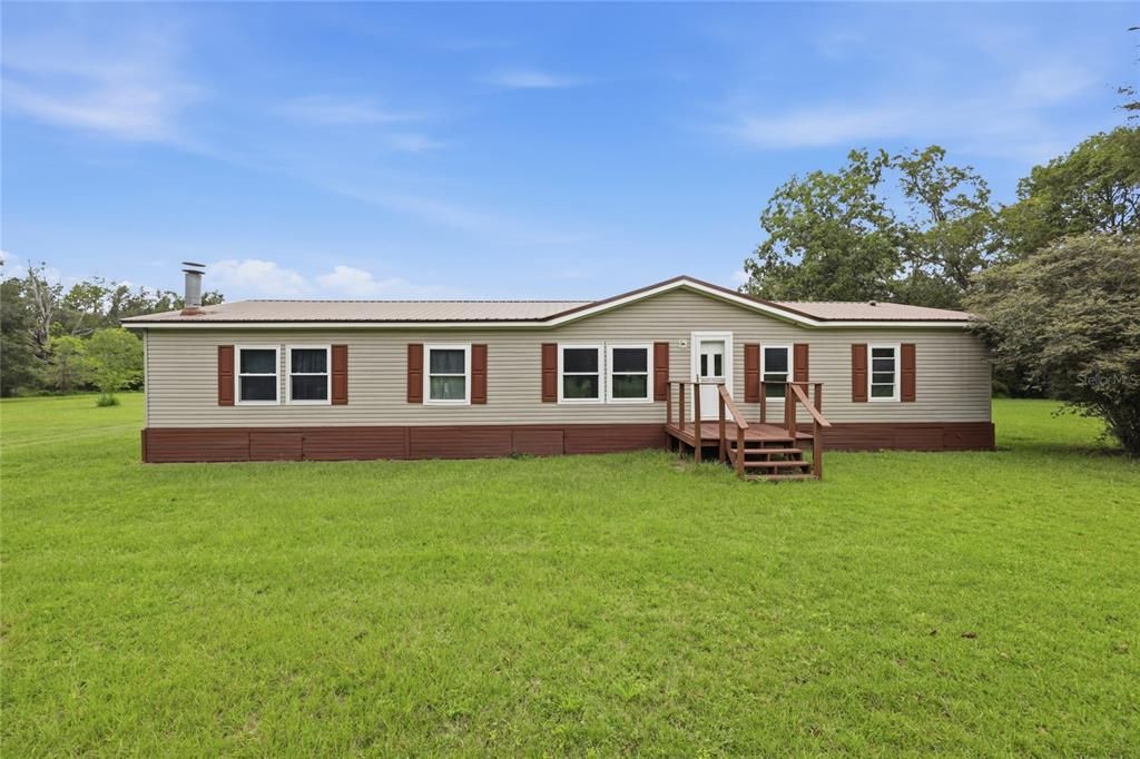 For Sale: $1,100,000 (3 beds, 2 baths, 1782 Square Feet)