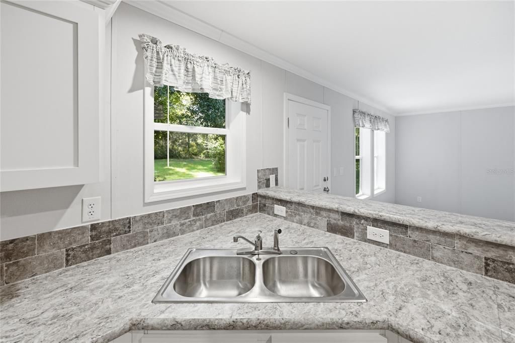 For Sale: $1,100,000 (3 beds, 2 baths, 1782 Square Feet)
