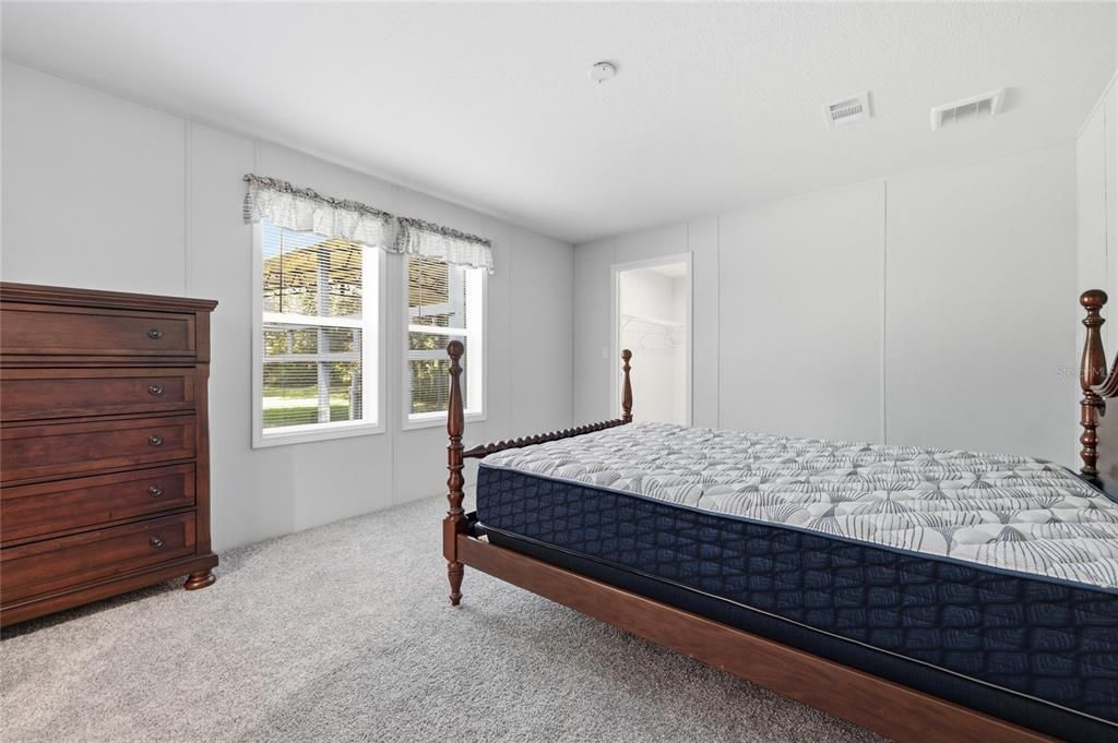 For Sale: $1,100,000 (3 beds, 2 baths, 1782 Square Feet)