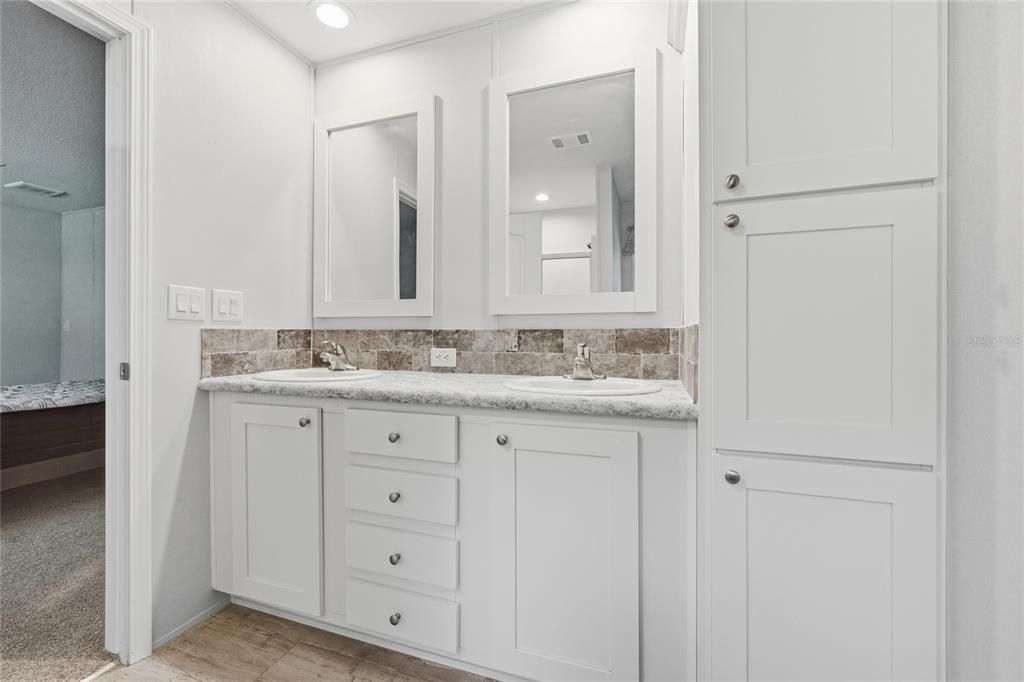 For Sale: $1,100,000 (3 beds, 2 baths, 1782 Square Feet)