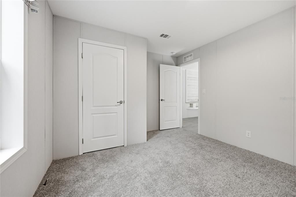 For Sale: $1,100,000 (3 beds, 2 baths, 1782 Square Feet)