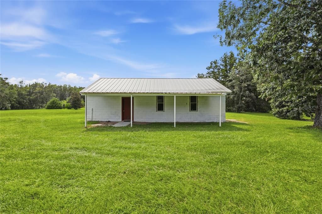 For Sale: $1,100,000 (3 beds, 2 baths, 1782 Square Feet)