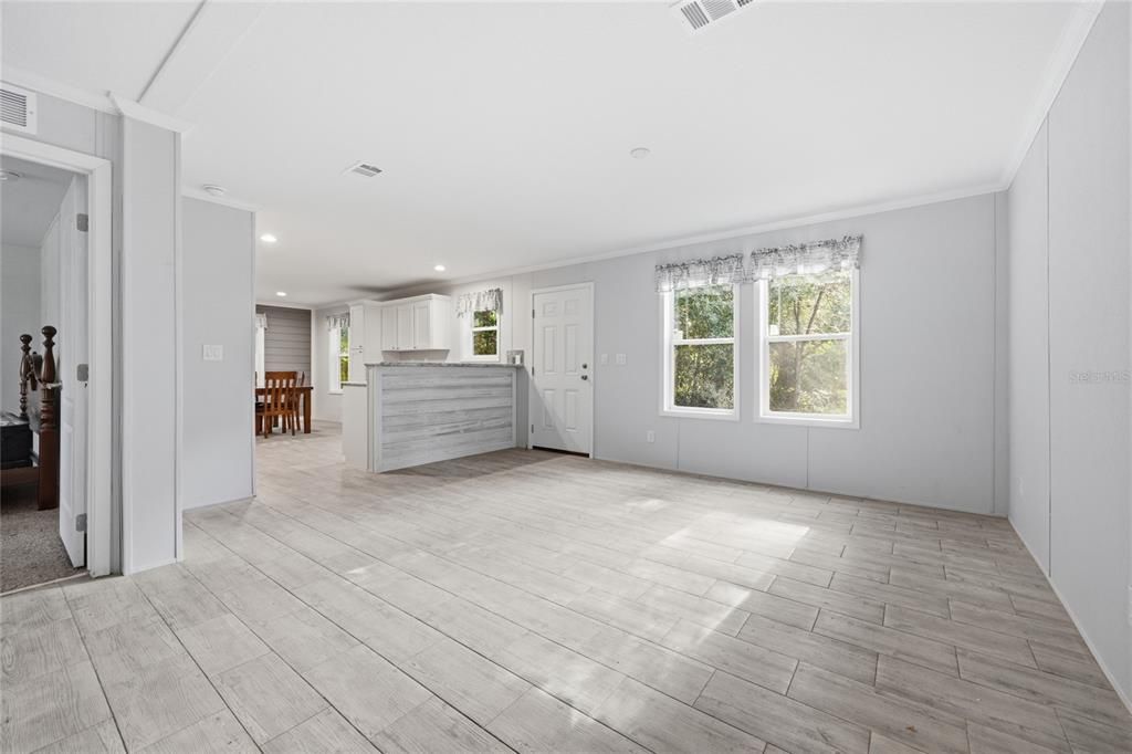 For Sale: $1,100,000 (3 beds, 2 baths, 1782 Square Feet)