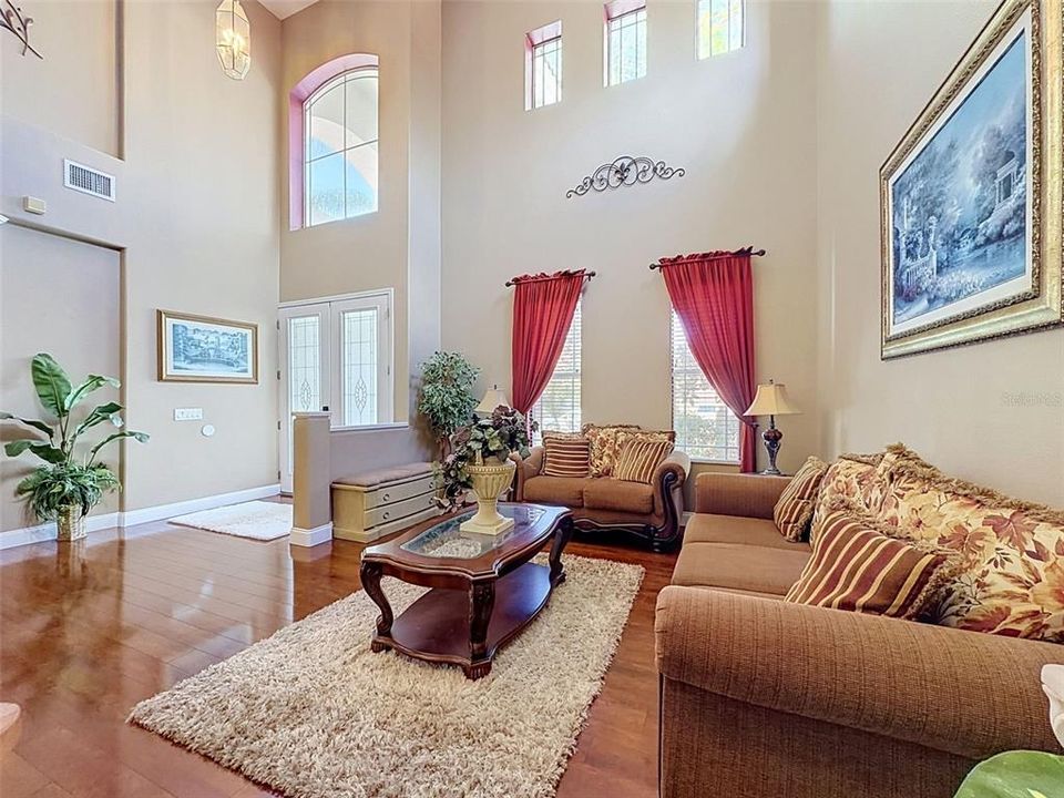 For Sale: $800,000 (5 beds, 3 baths, 3945 Square Feet)