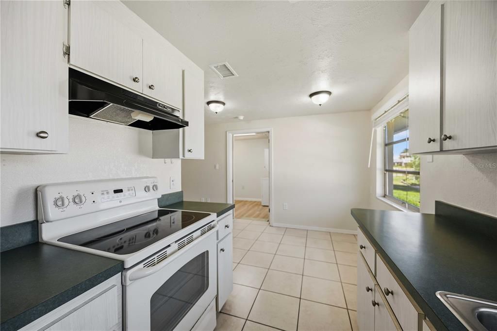 For Sale: $395,000 (4 beds, 0 baths, 1885 Square Feet)