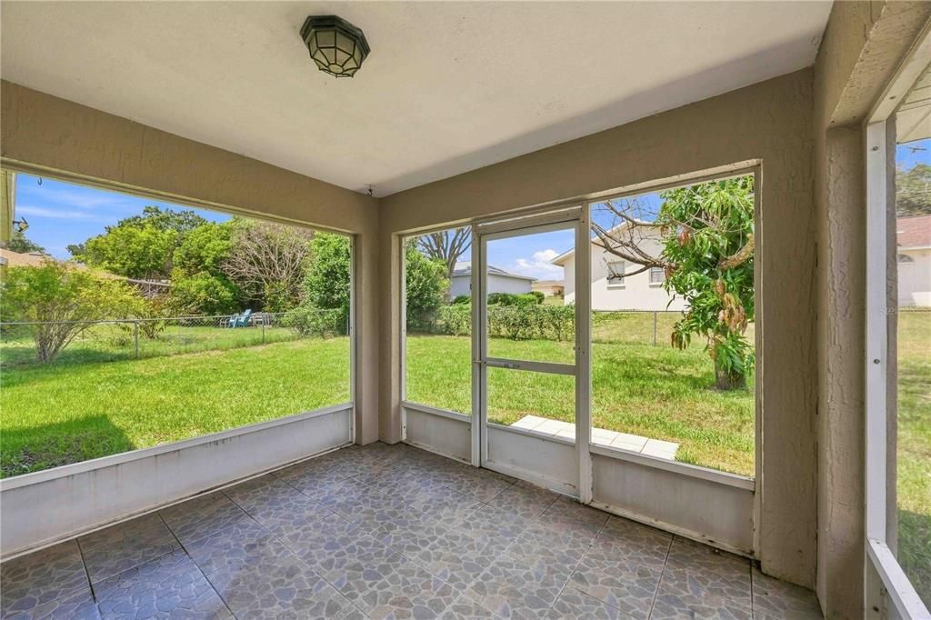 En Venta: $245,000 (3 camas, 2 baños, 1398 Pies cuadrados)