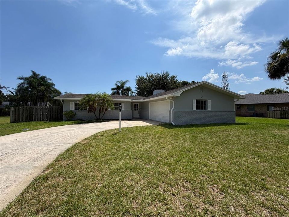 For Sale: $322,000 (3 beds, 2 baths, 1542 Square Feet)