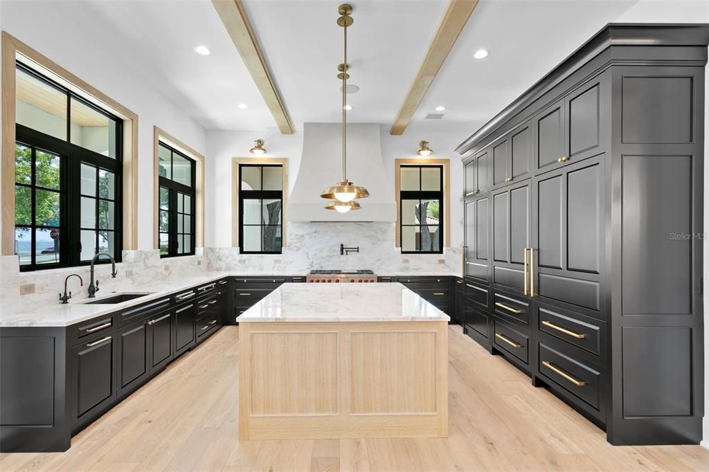 En Venta: $7,900,000 (5 camas, 5 baños, 6671 Pies cuadrados)