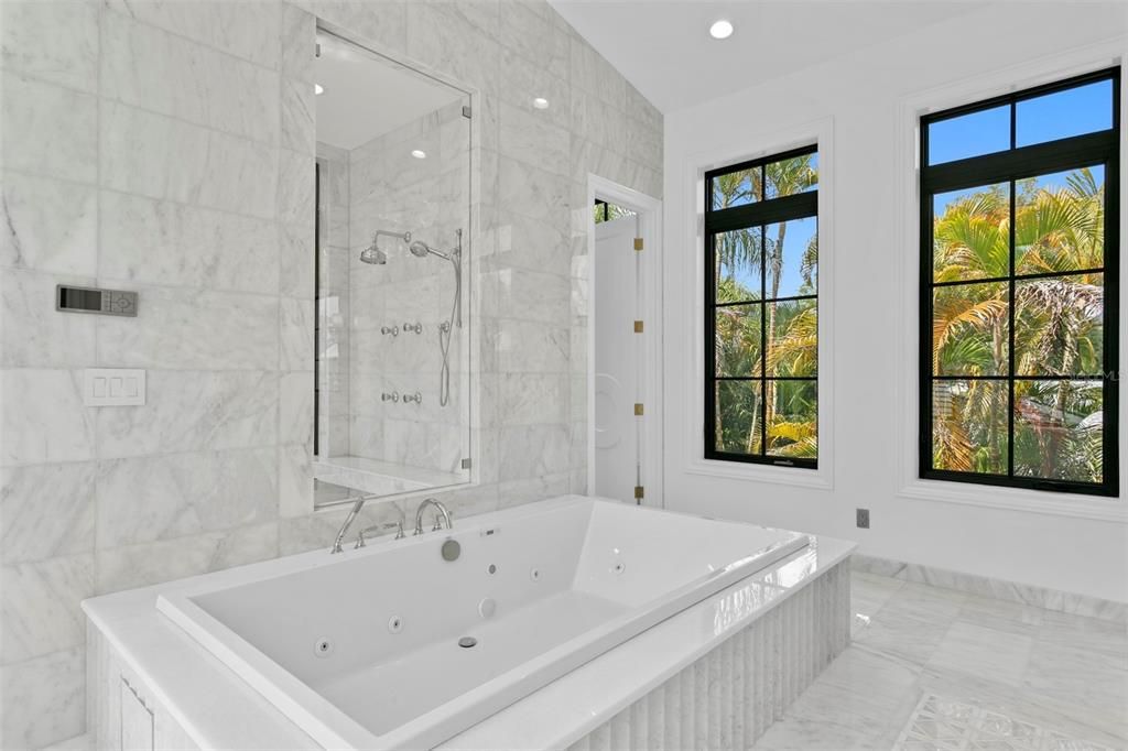 En Venta: $7,900,000 (5 camas, 5 baños, 6671 Pies cuadrados)