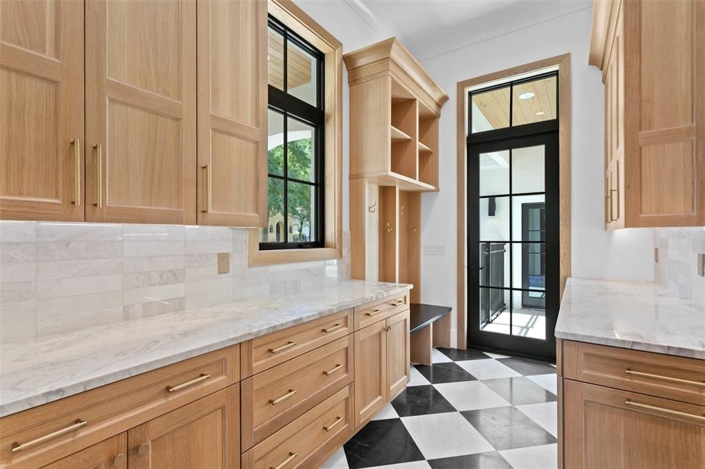 En Venta: $7,900,000 (5 camas, 5 baños, 6671 Pies cuadrados)