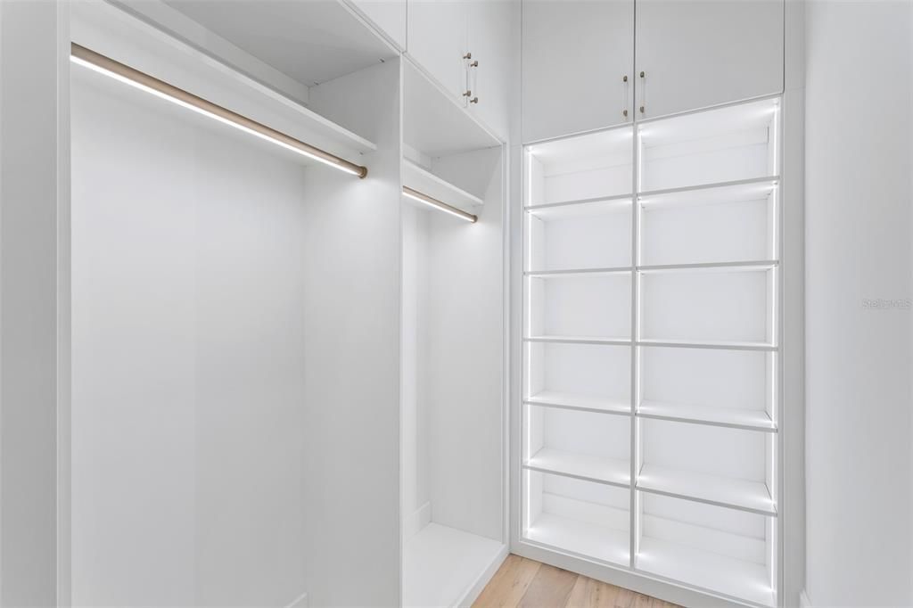 En Venta: $7,900,000 (5 camas, 5 baños, 6671 Pies cuadrados)