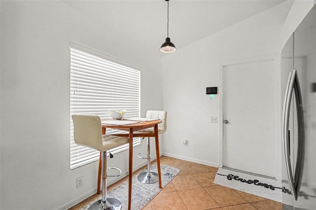 For Sale: $345,000 (3 beds, 2 baths, 1525 Square Feet)