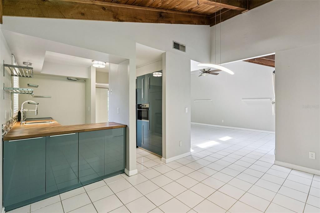 В аренду: $1,595 (2 спален, 2 ванн, 1173 Квадратных фут)