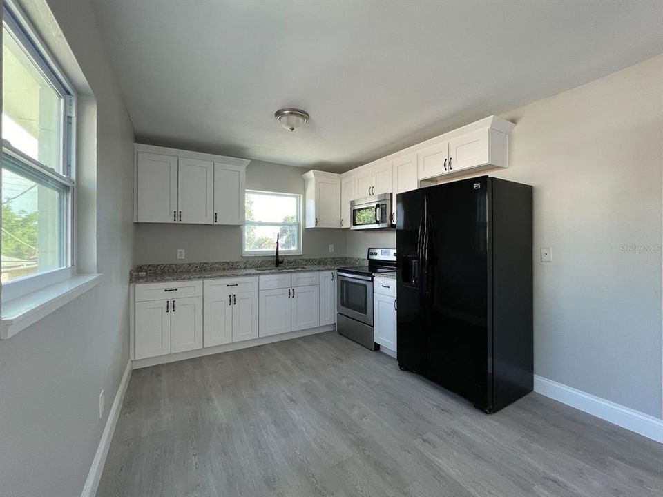 For Rent: $1,550 (2 beds, 1 baths, 755 Square Feet)