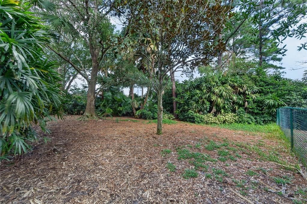 For Sale: $700,000 (6 beds, 3 baths, 2988 Square Feet)