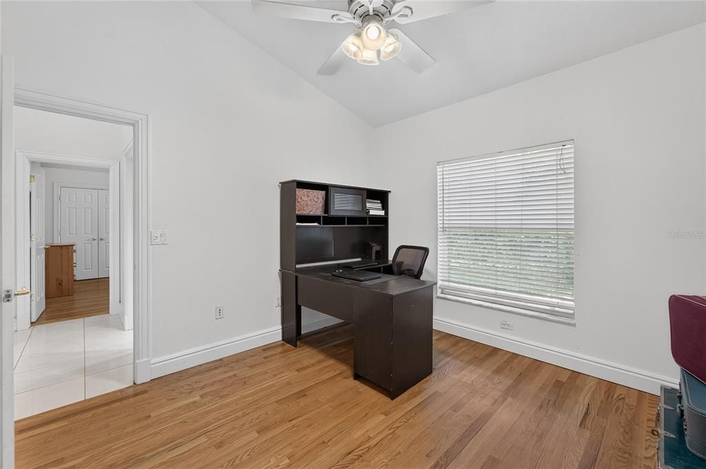 For Sale: $700,000 (6 beds, 3 baths, 2988 Square Feet)