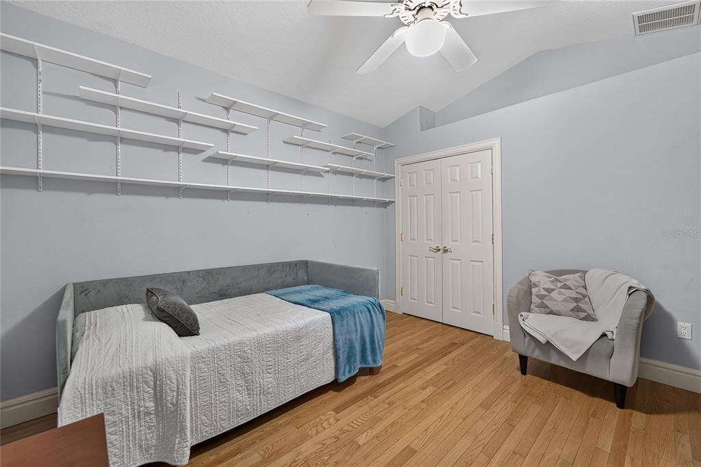 For Sale: $700,000 (6 beds, 3 baths, 2988 Square Feet)