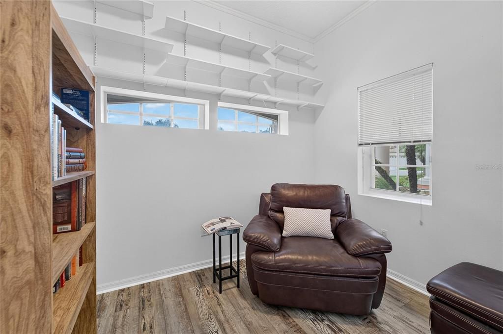 For Sale: $700,000 (6 beds, 3 baths, 2988 Square Feet)