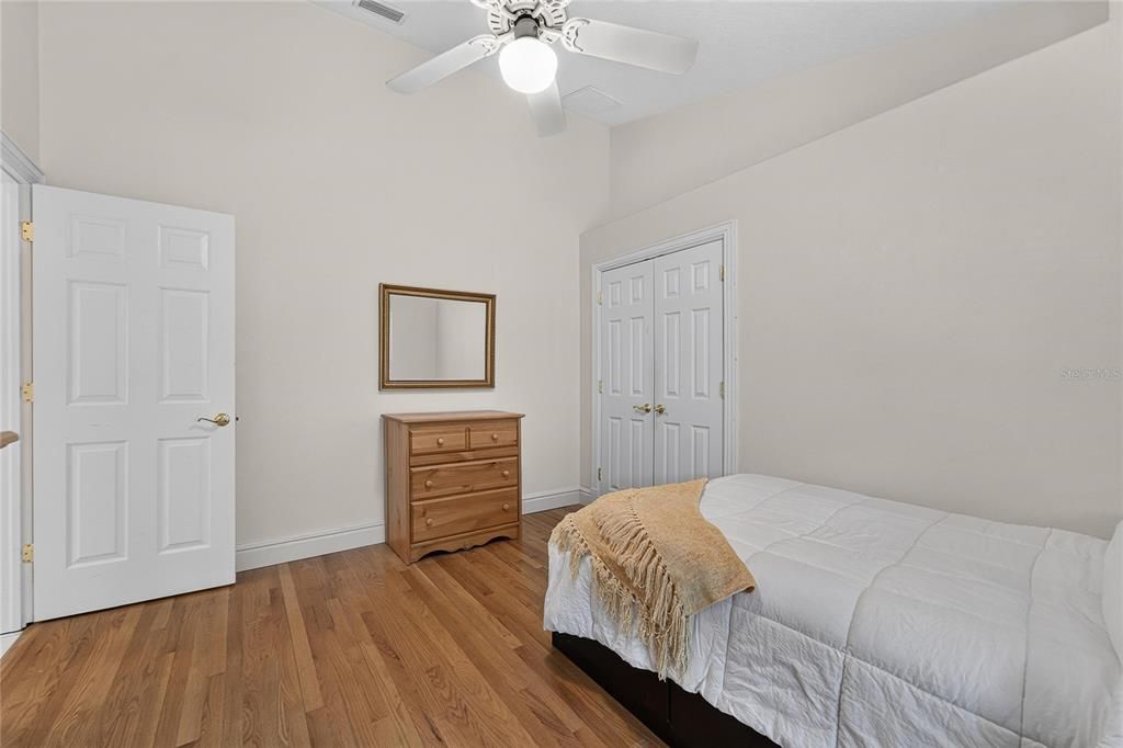 For Sale: $700,000 (6 beds, 3 baths, 2988 Square Feet)
