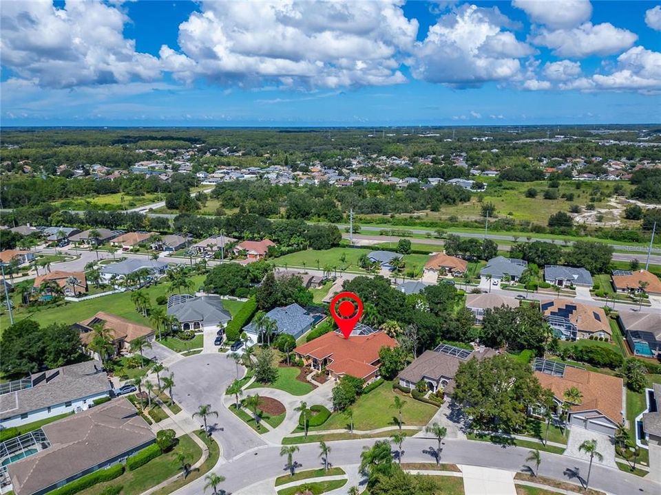 For Sale: $700,000 (6 beds, 3 baths, 2988 Square Feet)