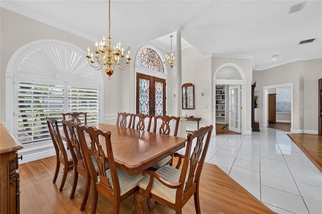For Sale: $700,000 (6 beds, 3 baths, 2988 Square Feet)