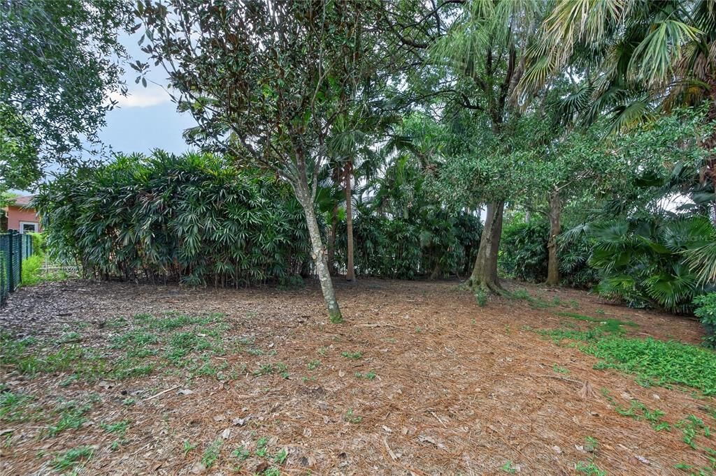 For Sale: $700,000 (6 beds, 3 baths, 2988 Square Feet)