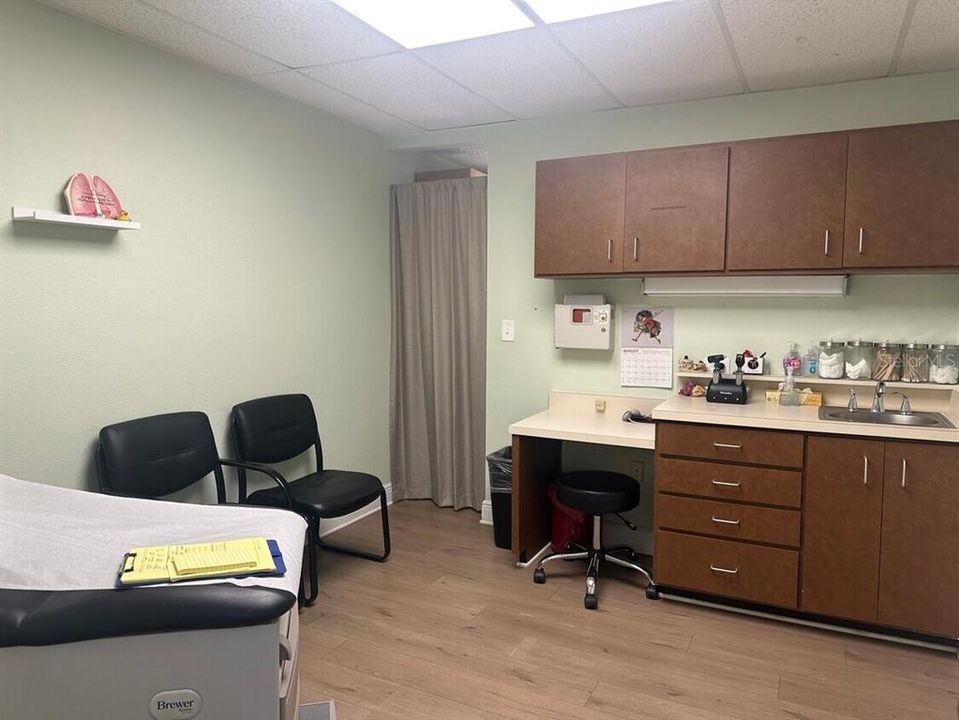 For Sale: $1,000,000 (0 beds, 0 baths, 3171 Square Feet)
