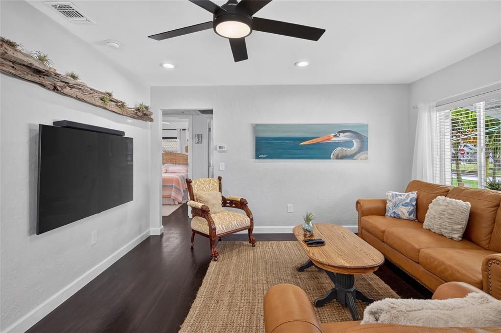 : $399,000 (2 beds, 2 baths, 1016 Square Feet)