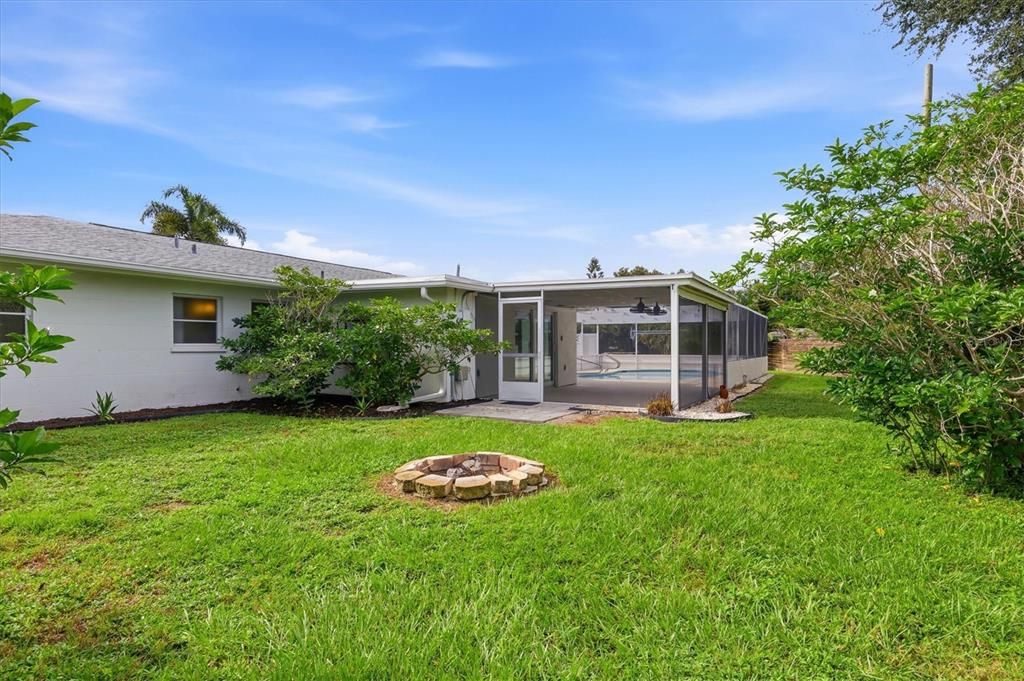 For Sale: $549,000 (3 beds, 3 baths, 1502 Square Feet)