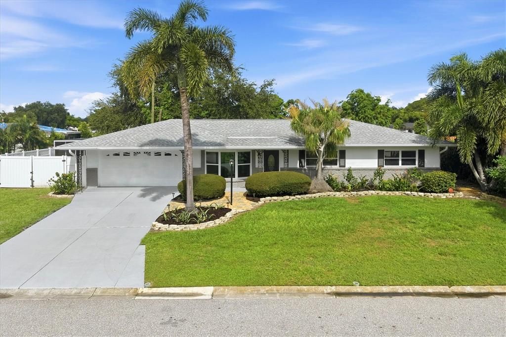 For Sale: $549,000 (3 beds, 3 baths, 1502 Square Feet)