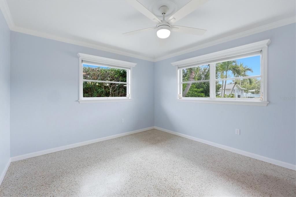 For Sale: $549,000 (3 beds, 3 baths, 1502 Square Feet)