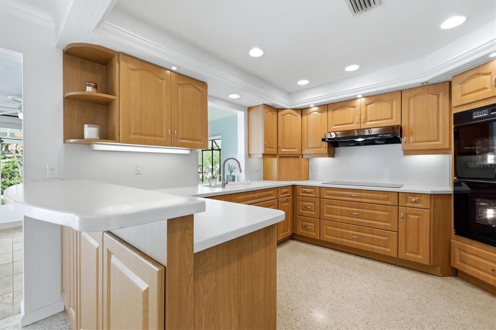 For Sale: $549,000 (3 beds, 3 baths, 1502 Square Feet)