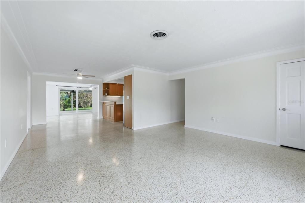 For Sale: $549,000 (3 beds, 3 baths, 1502 Square Feet)