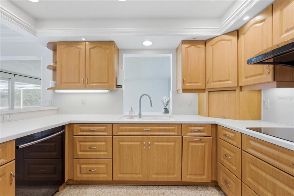 For Sale: $549,000 (3 beds, 3 baths, 1502 Square Feet)