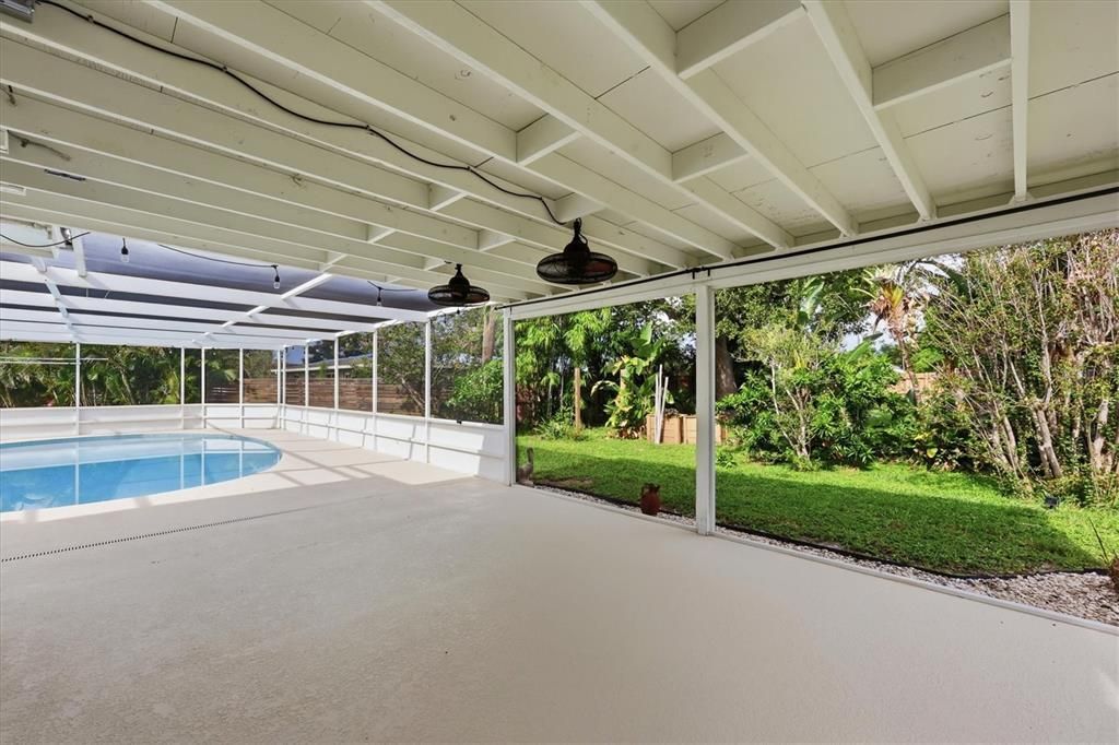 For Sale: $549,000 (3 beds, 3 baths, 1502 Square Feet)